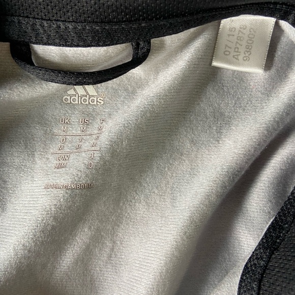 Adidas Essentials Camo Tricot Track
Jacket Medium - Picture 7 of 9